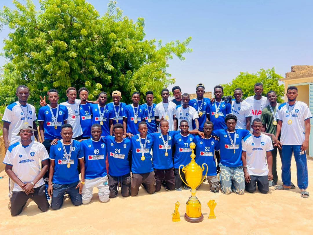 De retour à Nguidjilone : les champions ont présenté le trophée 🏆 (IMAGES)